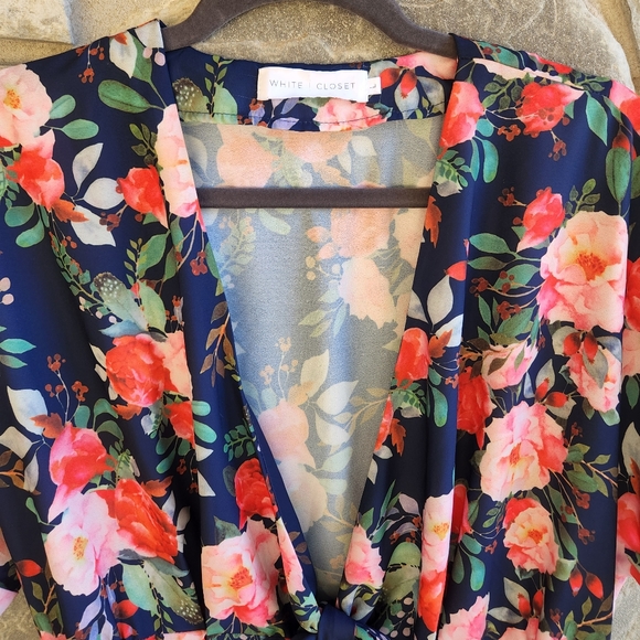 Floral Maxi Dress - Picture 4 of 8